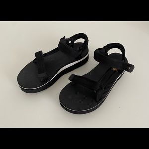 Platform Tevas